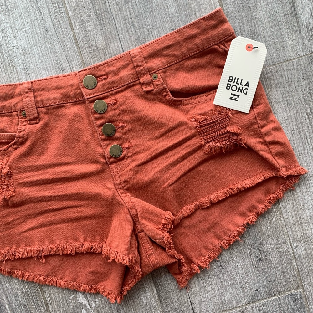 π₯π₯BILLABONG - DISTRESSED DENIM SHORTπ₯π₯ - Picture 1 of 4